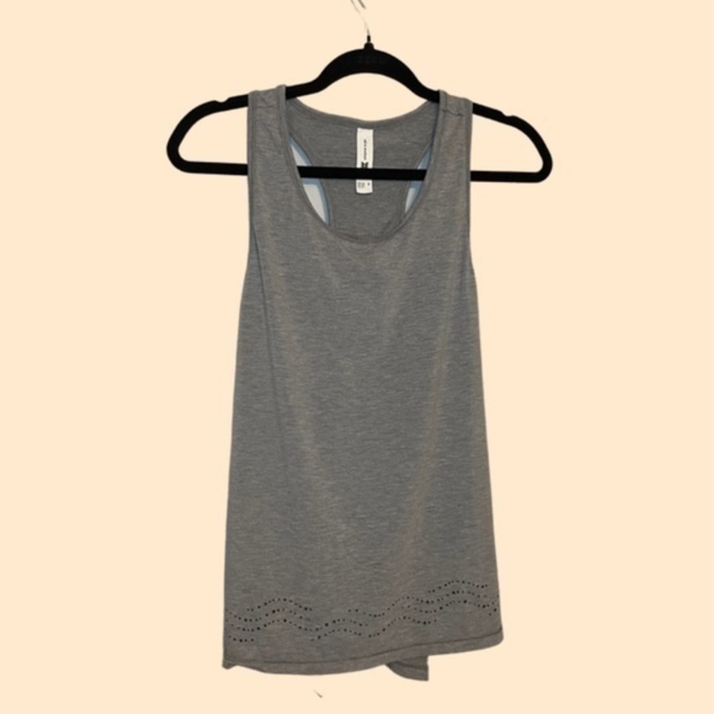 All In Motion Womens Laser Cut Split Hem Athletic Tank Top Medium  Gray